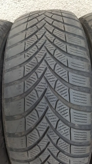 Vând anvelope iarnă, 196 65 R15, DOT 2021, uzură cant interior Preț pe SET = 170 Lei - imagine 5