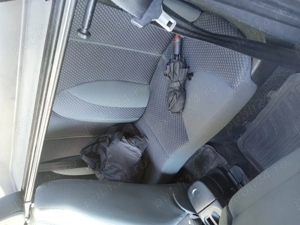 Vând Nissan mica CC 