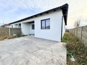 Duplex 4 camere si 2 bai - Toate utilitatile - Mosnita Noua