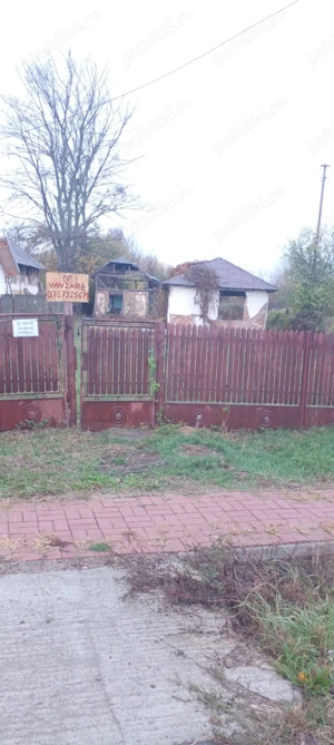 Se vinde teren cu 2 locuințe nelocuibile. - imagine 2