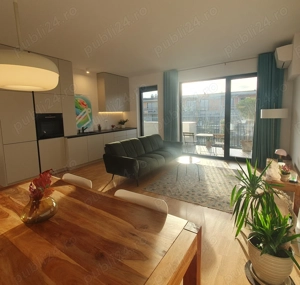 Închiriere apartament 3 camere lux Paltim (+ parcare subterană)