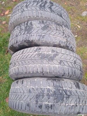 Vand cauciucuri de iarna 215/65/16 - imagine 6