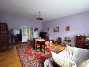 Casa cu aer nobil in Baia de Cris - imagine 11