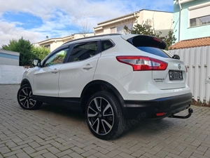 Nissan Qashqai Tekna 4x4 DCI NaviPieleXenonLedPanoramicCMr360InczScauneKeylesGoJanteBicoloreCarlig - imagine 3