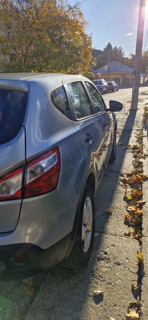Nissan Qashqai 2011 1.6 Benzina 107000 km - imagine 5