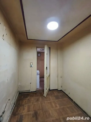 Vând apartament cu 2 camere strada Brânduşei - imagine 3