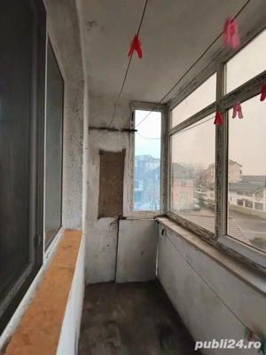 Vând apartament cu 2 camere strada Brânduşei - imagine 7