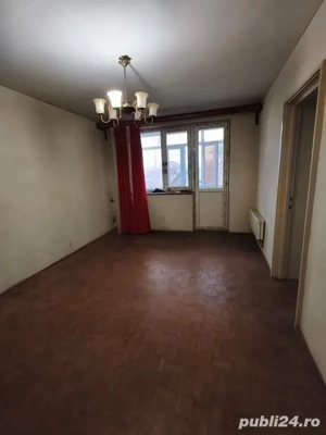 Vând apartament cu 2 camere strada Brânduşei - imagine 4