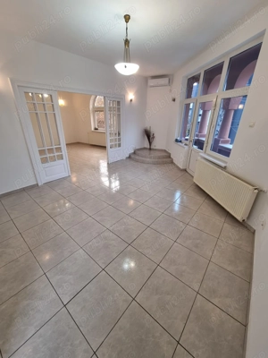 Inchiriez spatiu bun pentru birouri, salon, cabinet etc. intr-o vila sector 4 - imagine 5