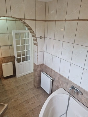 Inchiriez spatiu bun pentru birouri, salon, cabinet etc. intr-o vila sector 4 - imagine 8