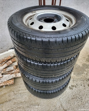 Vând jante cu anvelope de renault master 
