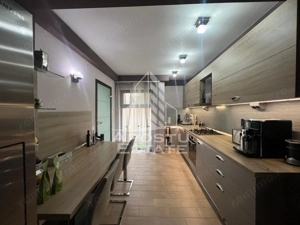 Vila de lux în Dumbrăvița cinci camere - imagine 19