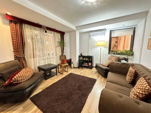 Vilă elegantă în zona Primăriei Sector 1 - la 10 minute de Piața Victoriei - imagine 8