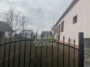 Casa veche cu teren de 2518 mp - imagine 3