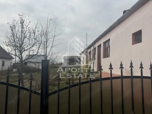 Casa veche cu teren de 2518 mp - imagine 4