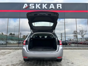 Peugeot 308 - imagine 7