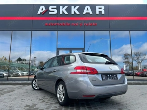 Peugeot 308 - imagine 8