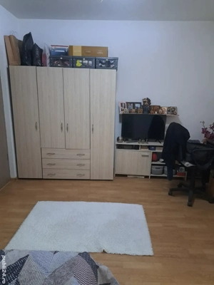 Vand garsoniera langa biserica dupa Margeanului - imagine 5