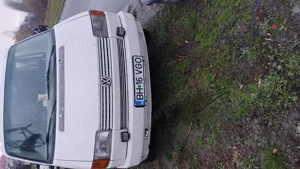 Vind mașini pentru piese