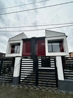 Duplex Premium între Pădure și Lac – Liniște, Natură și Confort Absolut