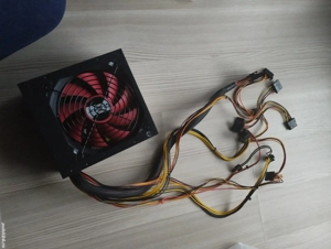 Sursă de alimentare PC 600w