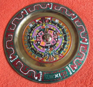 cadou rar Calendar Aztec Maya Plate bronz pictat email Mexic 1980 - imagine 3