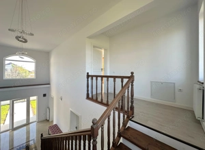 Vânzare casă 5 camere nouă elegantă și spațioasă în Hărman - imagine 30
