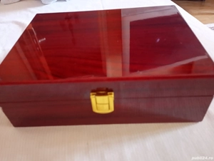 cutie de depozitare cadouri din lemn  de esenta tare ROUIE