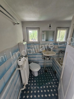 Casă de vânzare în Curtea de Argeș. - imagine 12