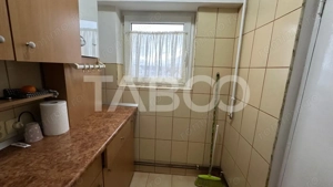 Garsoniera decomandata etaj intermediar  balcon Calea Dumbravii - imagine 5