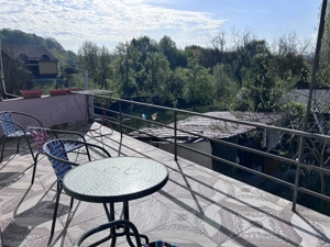 Inchiriez vila pt revelion 2 nopti pt 12 persoane in 6 camere cu baie proprie la pretul de 7000 lei  - imagine 4