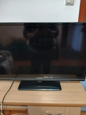 tv Thomson diagonala 82 cm