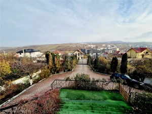 Casa tip duplex spatioasa cu garaj - imagine 18