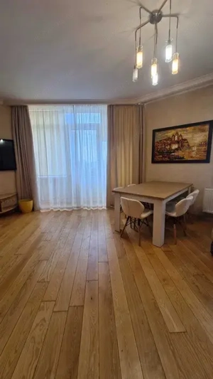 3 Camere zona Laminor 