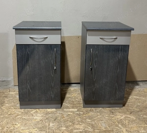 2 buc Dulap cu usa si sertar; Comoda cu cheie si rafturi; Bufet