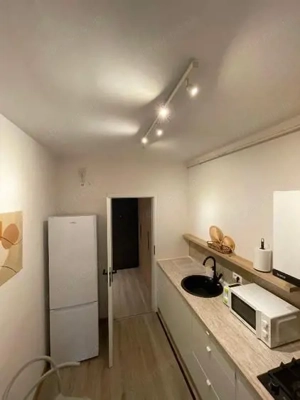 BRASADAS inchiriaza garsoniera UTILATA PLAZA ROMANIA - imagine 7