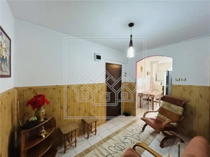 Ap decomandat, 3 camere, 2 balcoane, pivnita, Valea Aurie - imagine 17