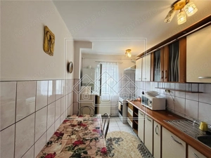 Ap decomandat, 3 camere, 2 balcoane, pivnita, Valea Aurie - imagine 15