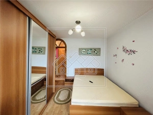 Ap decomandat, 3 camere, 2 balcoane, pivnita, Valea Aurie - imagine 12