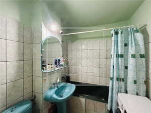 Ap decomandat, 3 camere, 2 balcoane, pivnita, Valea Aurie - imagine 13