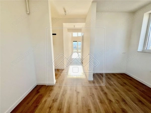 Penthouse 2 camere, bucatarie separata,balcon - mobilat si utilat - imagine 8