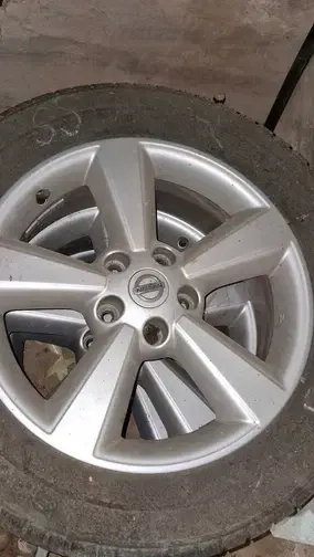 Vând roți complete iarnă Nissan X-Trail/Qashqai