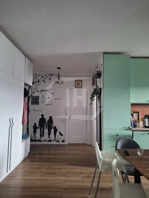 Apartament, modern, intermediar, zona Garii