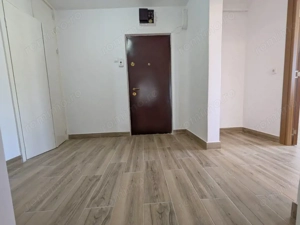 Orizont - STRADAL, Apart 2 cam decomandat, renovat, balcon lung - imagine 11