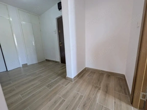 Orizont - STRADAL, Apart 2 cam decomandat, renovat, balcon lung - imagine 7