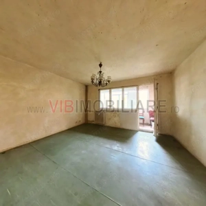 3 camere - Plaza - necesită renovare totală