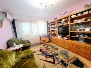 Milcov - Apartament 3 cam semidecomandat, etaj 3/4, mobilat - imagine 4