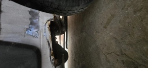 Mici reparatii , polish auto si faruri, reapatie praguri bari. Etc