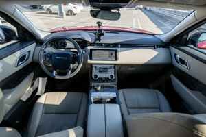 Range Rover Velar D3  Diesel 300 CP   AWD   Suspensie pneumatică   Trapa panoramică - imagine 7