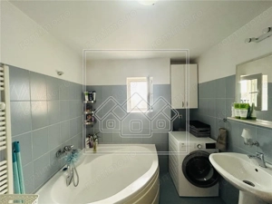 Ap cu 3 camere, 81 mp utili, tip mansarda, Zona Cedonia - imagine 11